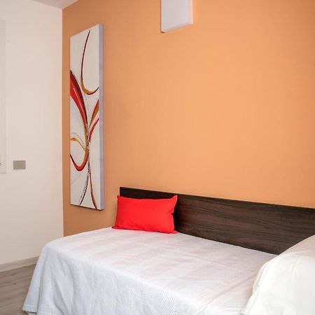Camelot Red - Appartamenti Vérone Extérieur photo