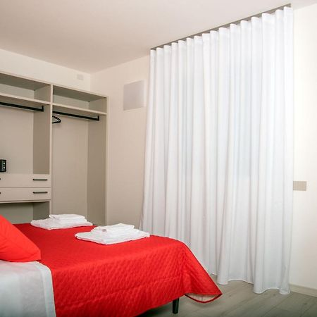 Camelot Red - Appartamenti Vérone Extérieur photo