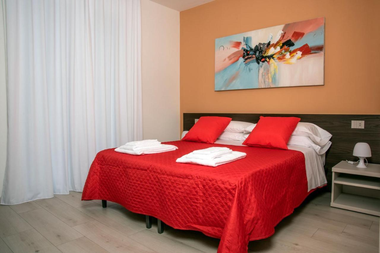 Camelot Red - Appartamenti Vérone Extérieur photo